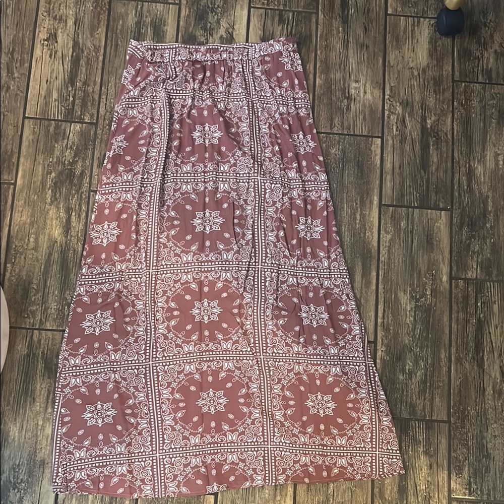 Elegant Paisley Maxi Skirt - Pink